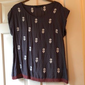 Gray sleeveless tunic